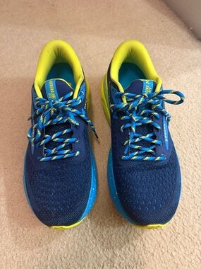 Brooks X RunDisney Adrenaline GTS Running Shoes in Navy & Neon Yellow